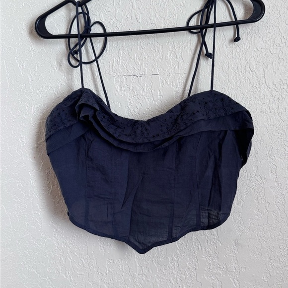 American Eagle Outfitters Black Tie-Shoulder Cropped Tank - Picture 1 of 4